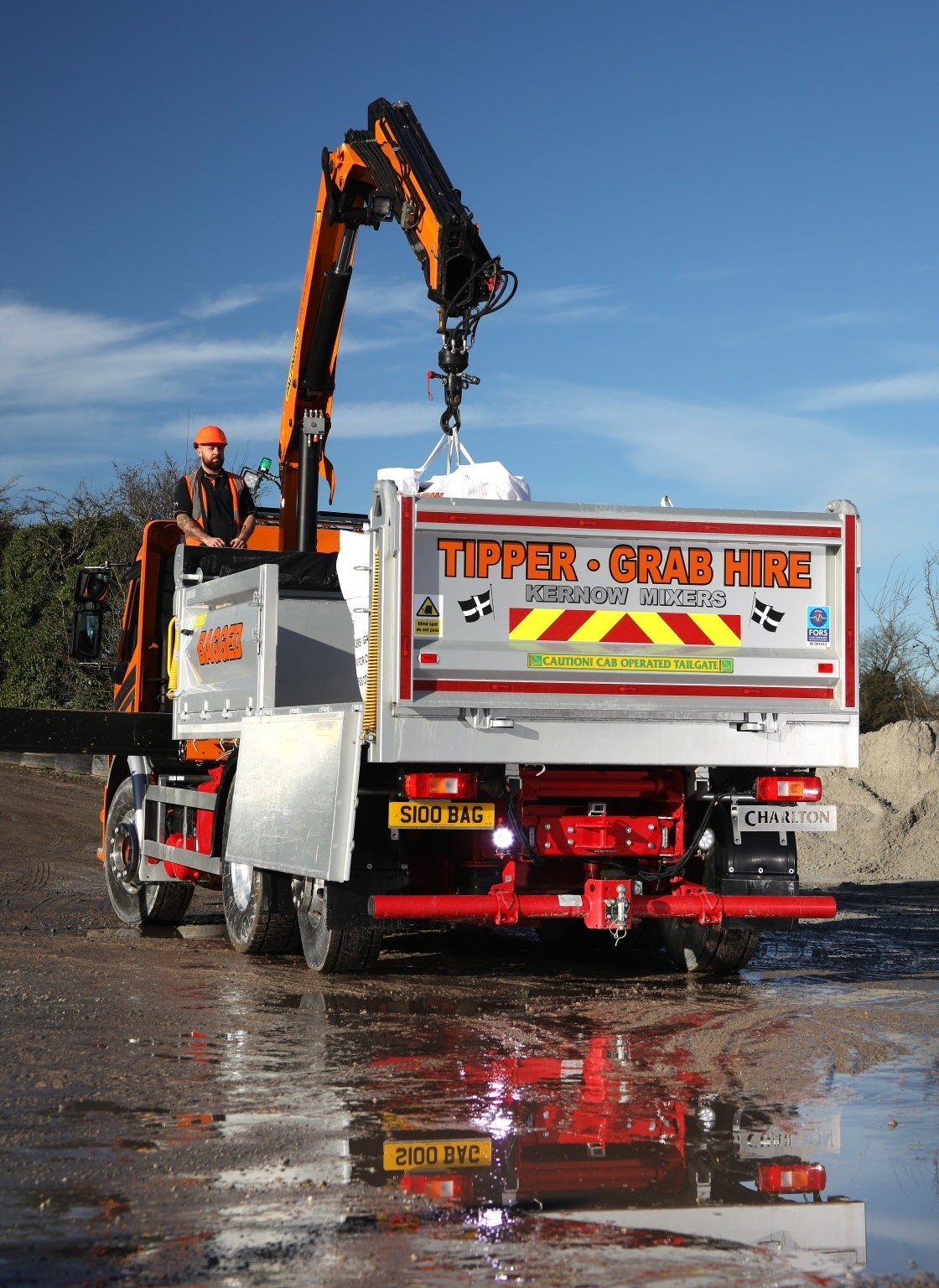 Kernow Mixers Grab Lorry.jpg